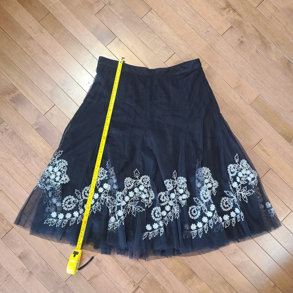 Oscar De Le Renta Vintage Classy Embroidered Skirt - Picture 4 of 6